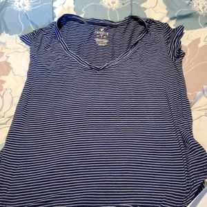 American Eagle favorite t